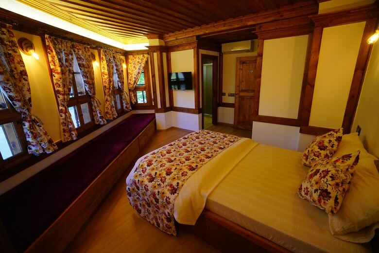 Yeni Konak Hotel