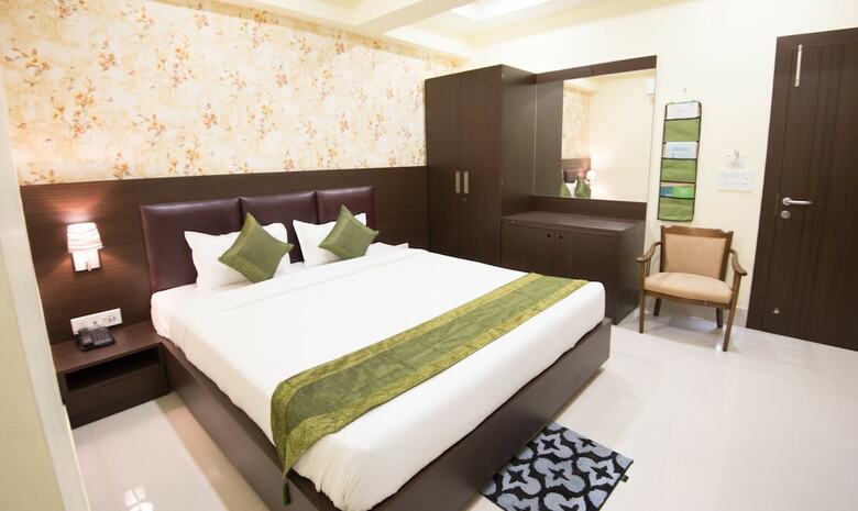 Hotel Treebo Trend King's Court