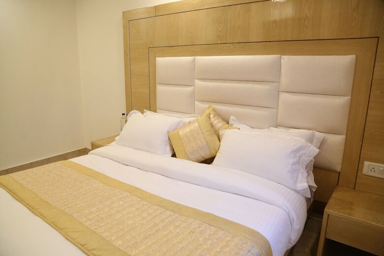 Hotel Glow Inn