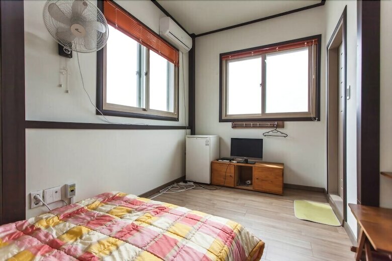 Taegisan Morning Birdcall Pension