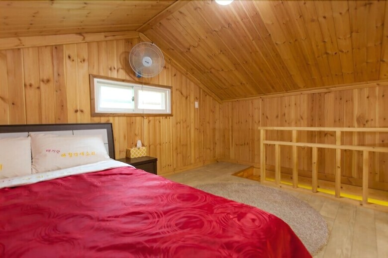 Taegisan Morning Birdcall Pension