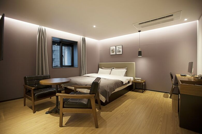 Brown Dot Hotel Masan