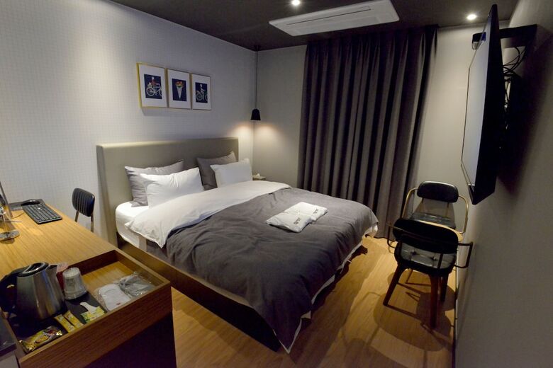 Brown Dot Hotel Masan