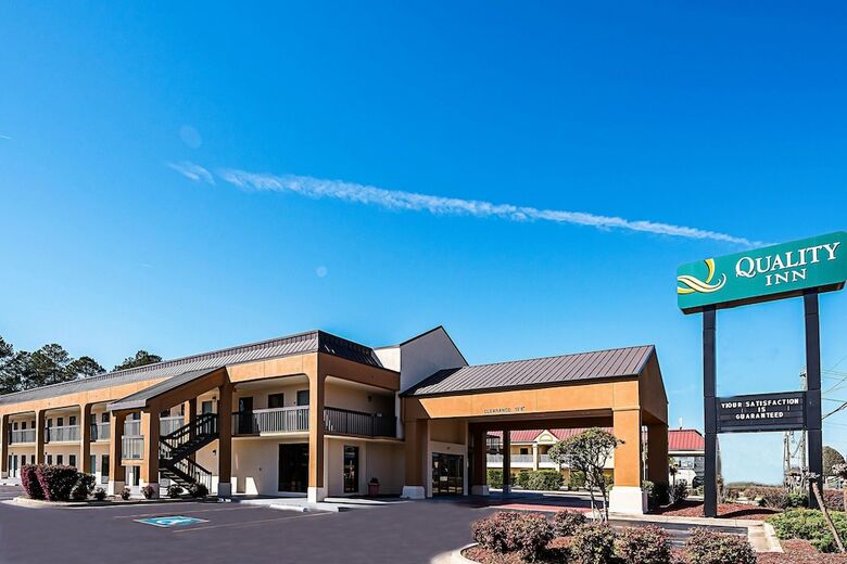 Hotel Quality Inn & Suites