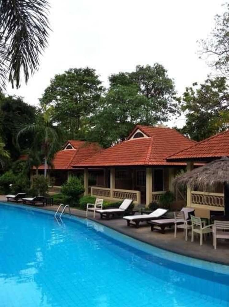 Hotel East Sea Resort