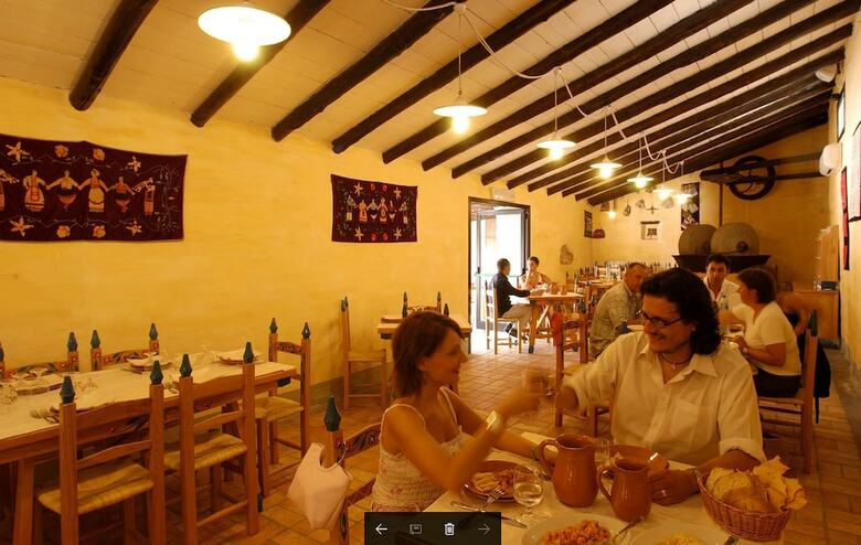 Hotel Albergo Diffuso Omu Axiu