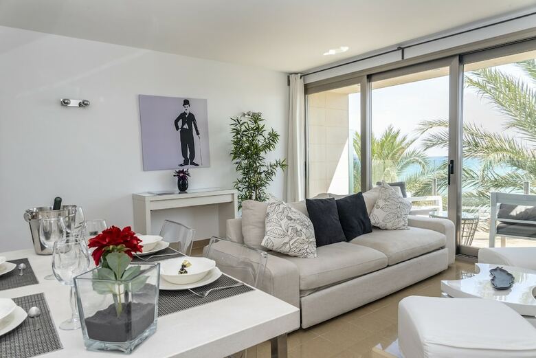 Aparthotel Apartamentos Delf�n