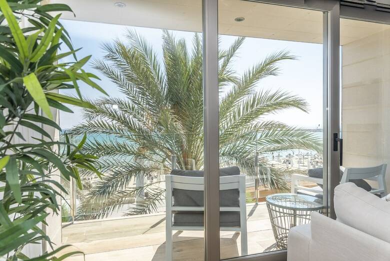 Aparthotel Apartamentos Delf�n
