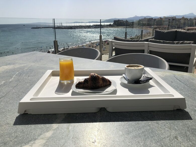 Aparthotel Apartamentos Delf�n