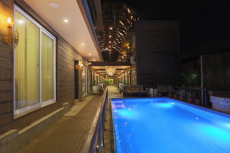Hotel Sinon Baga Retreat