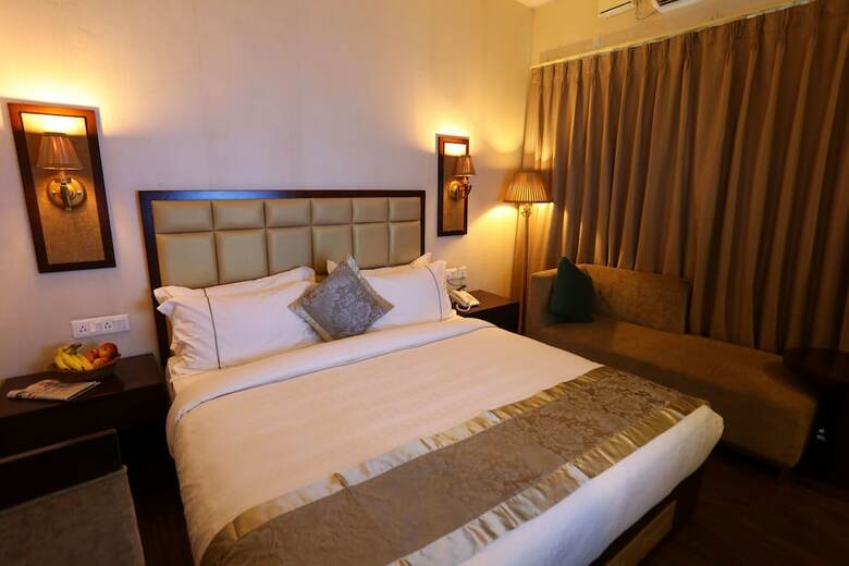 Hotel Sinon Baga Retreat