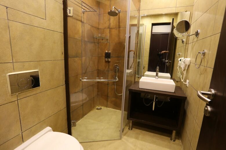 Hotel Sinon Baga Retreat