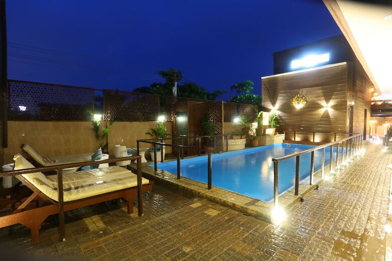 Hotel Sinon Baga Retreat