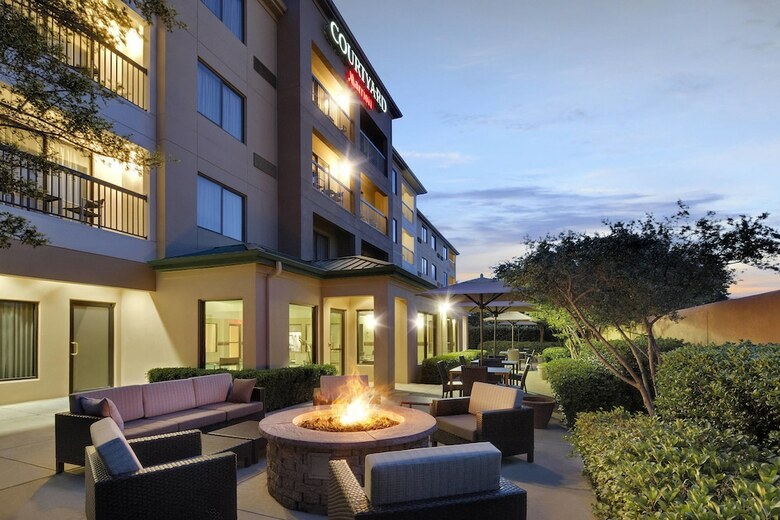 Hotel Courtyard By Marriott Dallas Mesquite