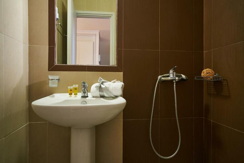 Aparthotel Elena Studios