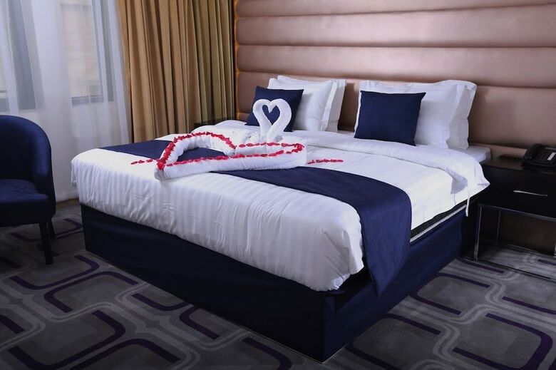 Rose White Hotel
