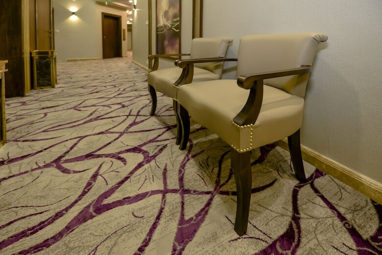 Rose White Hotel
