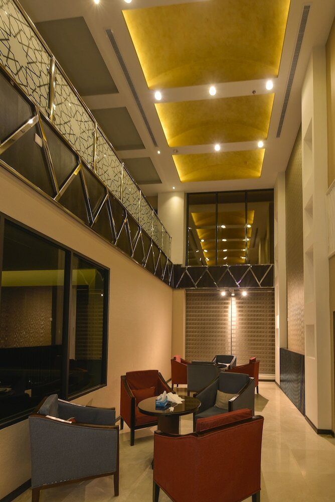Rose White Hotel