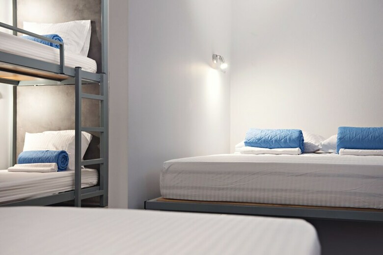 Hostal Bedbox Hostel