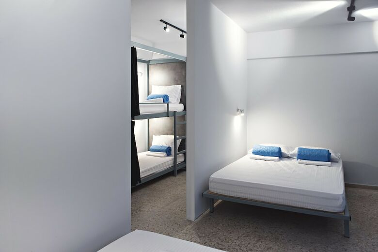 Hostal Bedbox Hostel