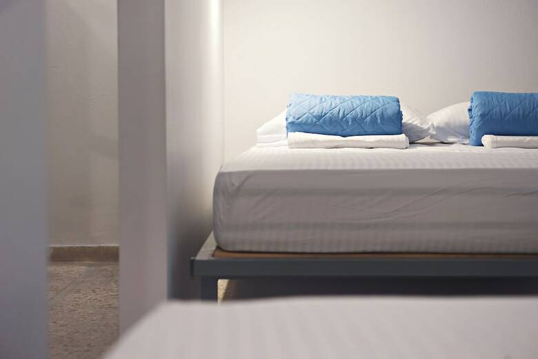Hostal Bedbox Hostel
