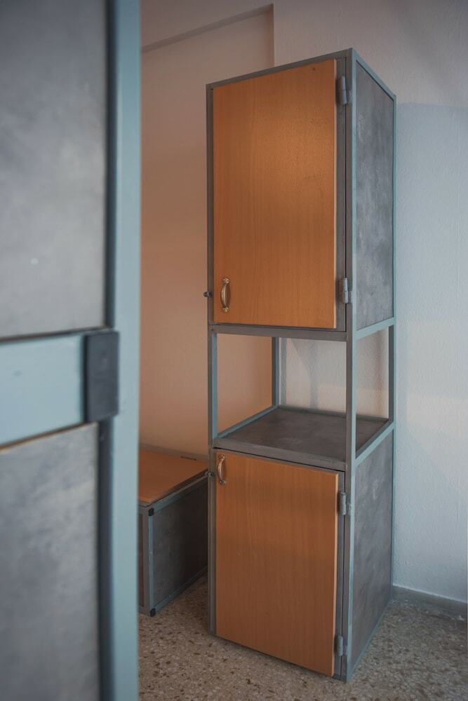 Hostal Bedbox Hostel