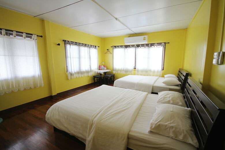 Hostal Baan Bua Homestay