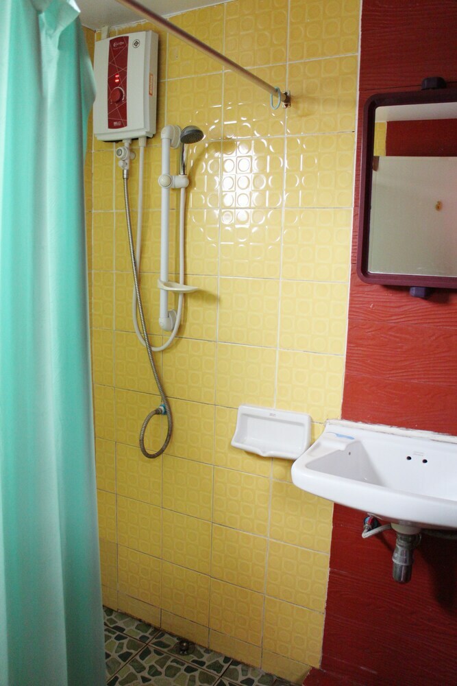 Hostal Baan Bua Homestay