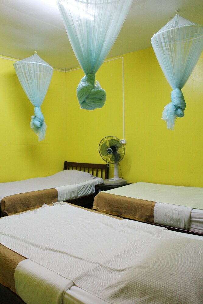 Hostal Baan Bua Homestay