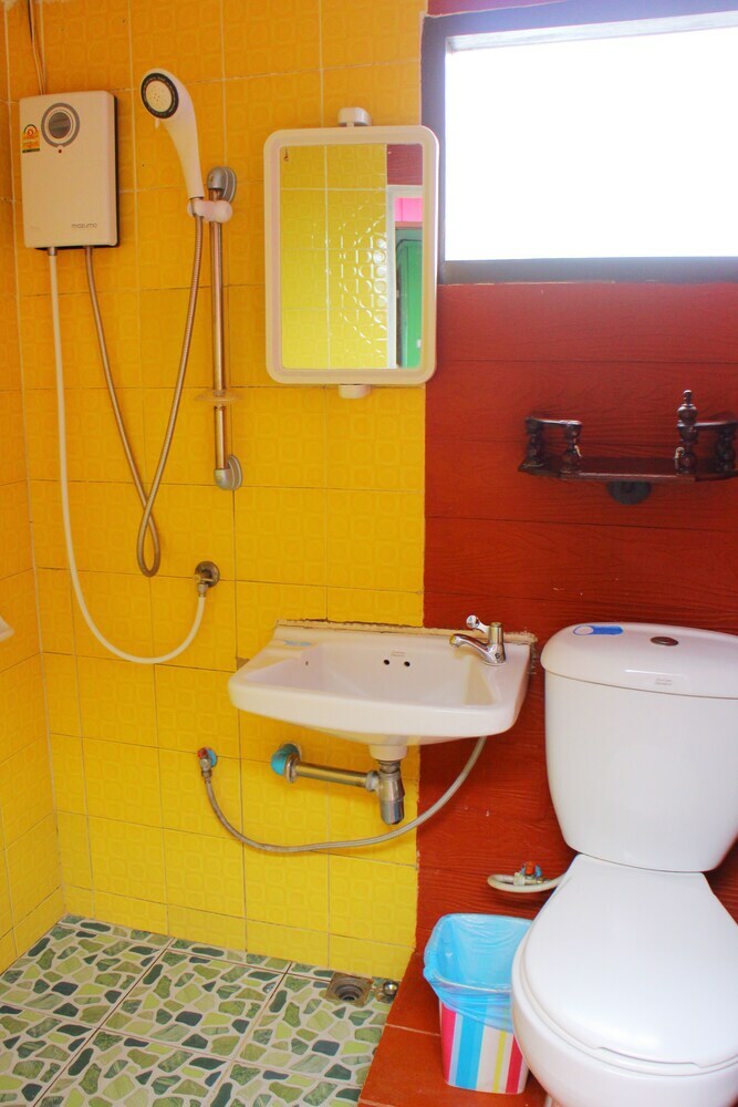 Hostal Baan Bua Homestay