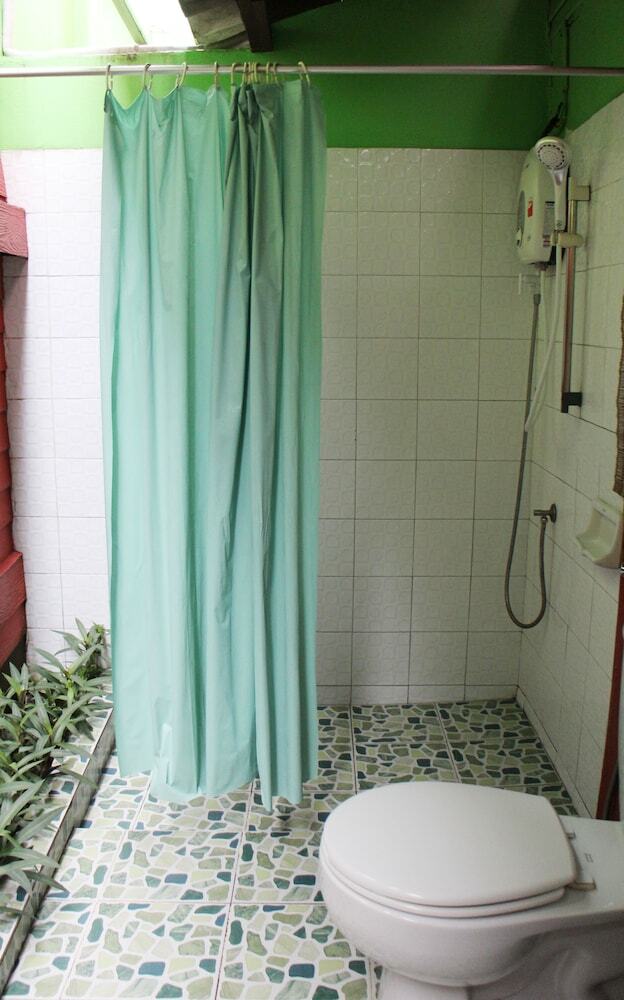 Hostal Baan Bua Homestay