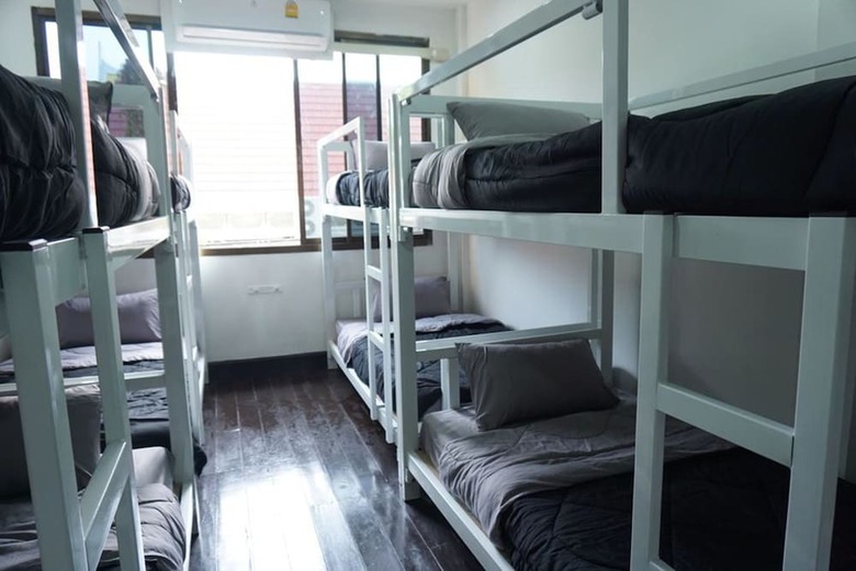 Hostal S L A Bar N'bed - Hostel