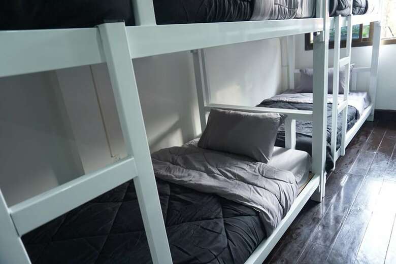 Hostal S L A Bar N'bed - Hostel
