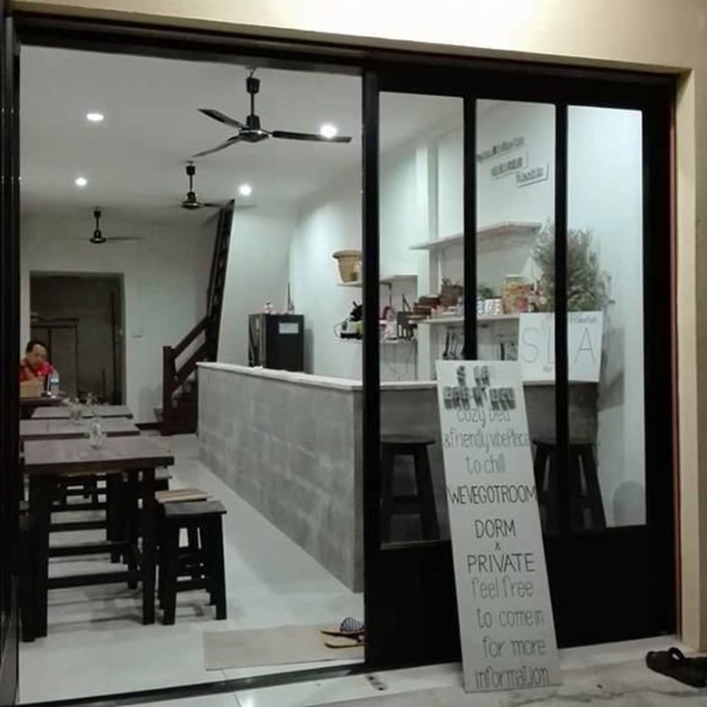 Hostal S L A Bar N'bed - Hostel