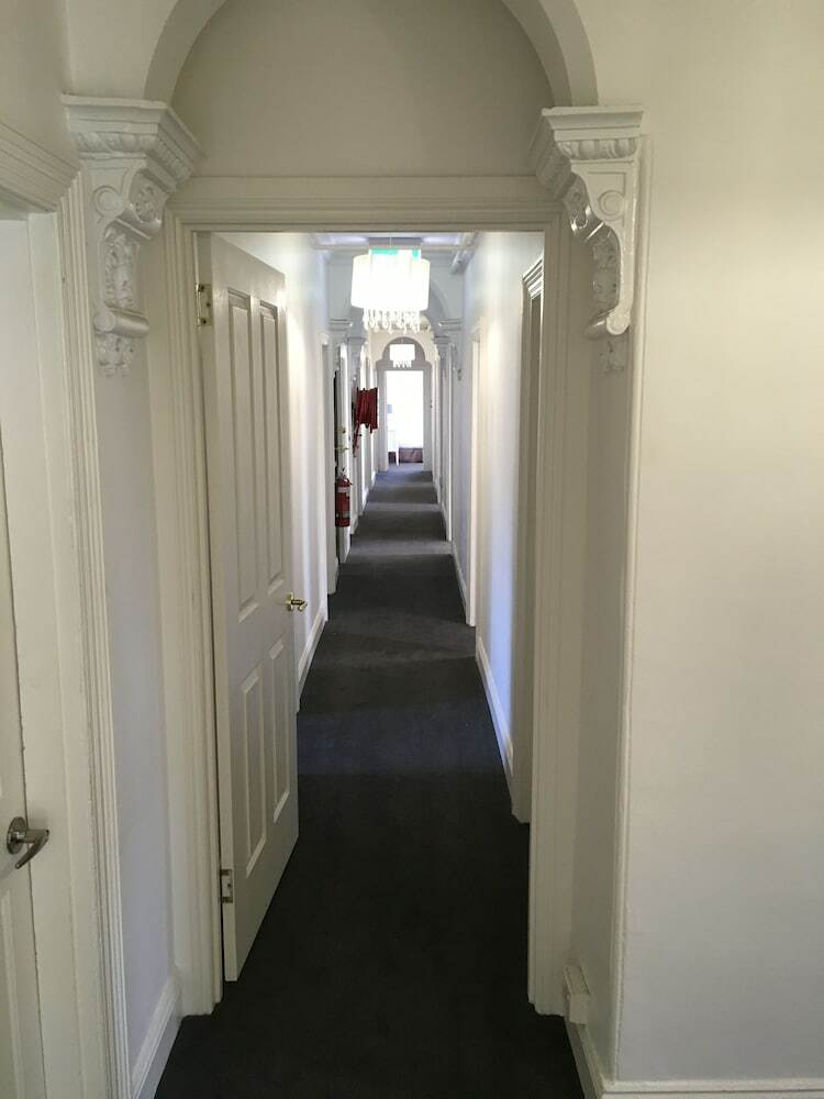 Healesville Grand Hotel