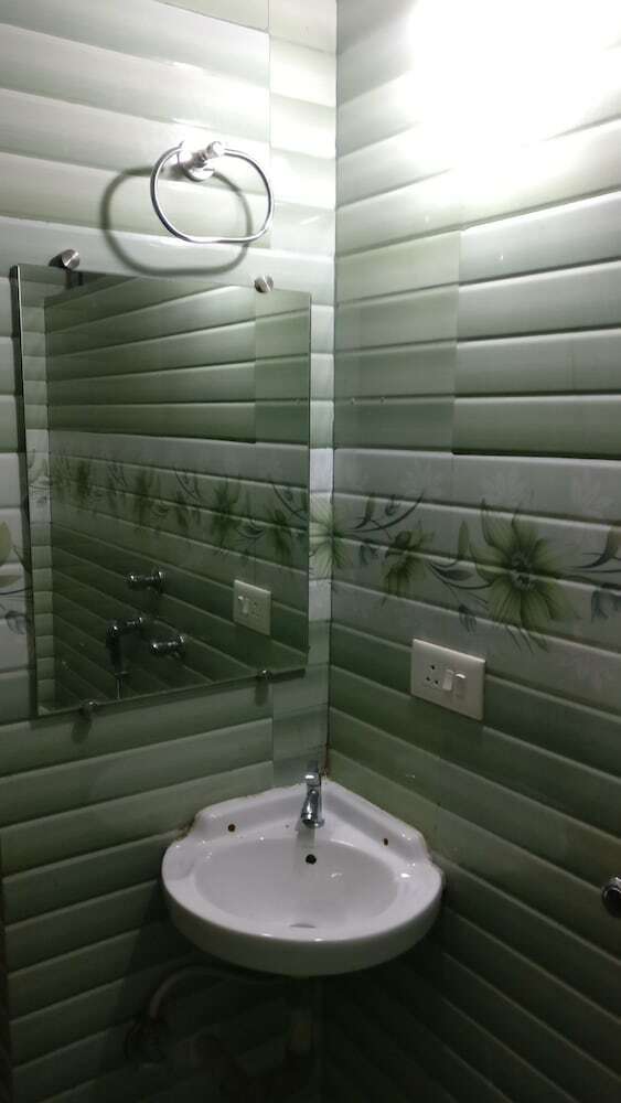 Hotel Saby Guest House