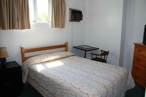 Kingsbridge Inn / Bon-air Motel