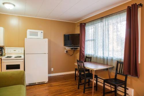Lakeview Motel