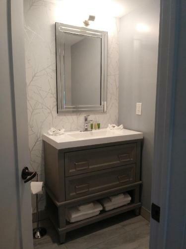 Wasaga Riverdocks Hotel Suites