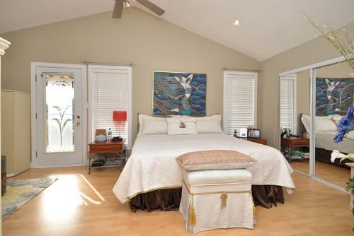 Hostal Riverfront Villa