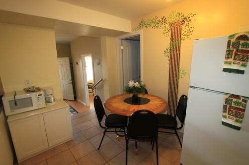 Hostal Riverfront Villa