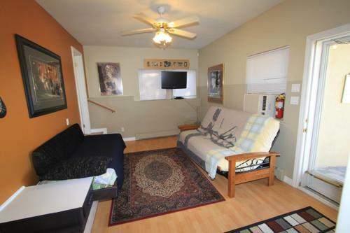 Hostal Riverfront Villa
