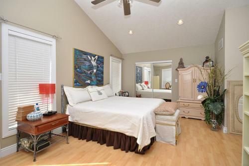 Hostal Riverfront Villa