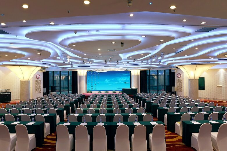 Baohua Harbour View Hotel