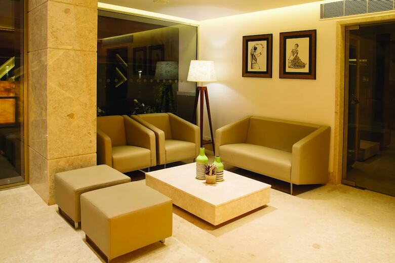 Hotel Urvashi Residency