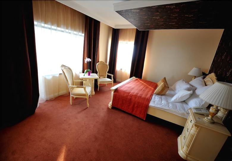 Hotel Carul Din Stele
