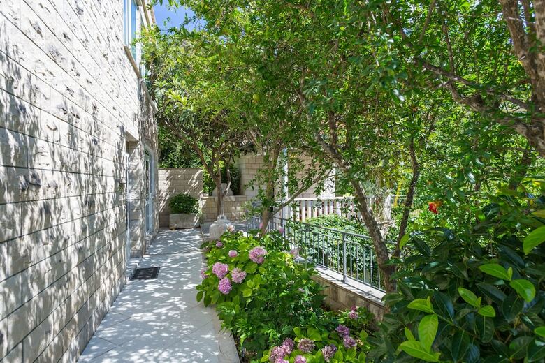 Hotel Guesthouse Zeko Rozat