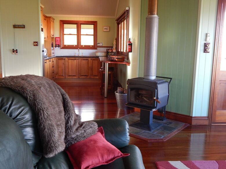 Bed & Breakfast R On The Downs Bnb & Spa Cottages