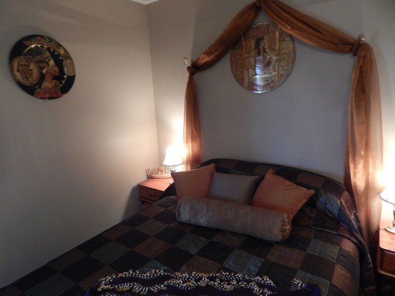 Bed & Breakfast R On The Downs Bnb & Spa Cottages