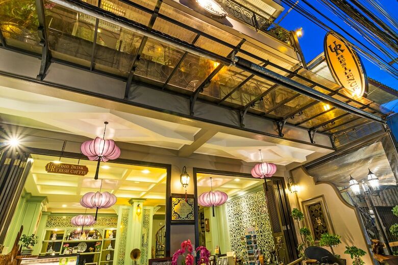 U Residence Hotel